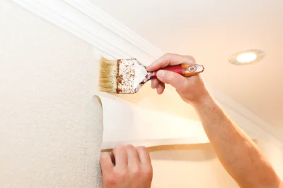 Pose de papier peint à Combreux — revêtements muraux et toiles de verre